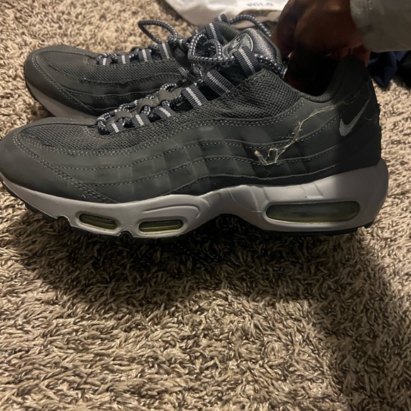 Shoes - Picture 2 of 4